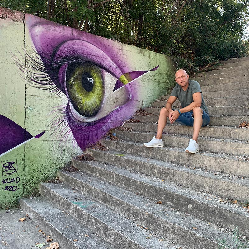 mural split croatia eye artist gomad