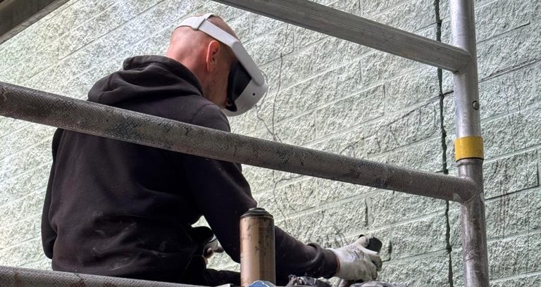 Trace and sketch with VR and Contour app